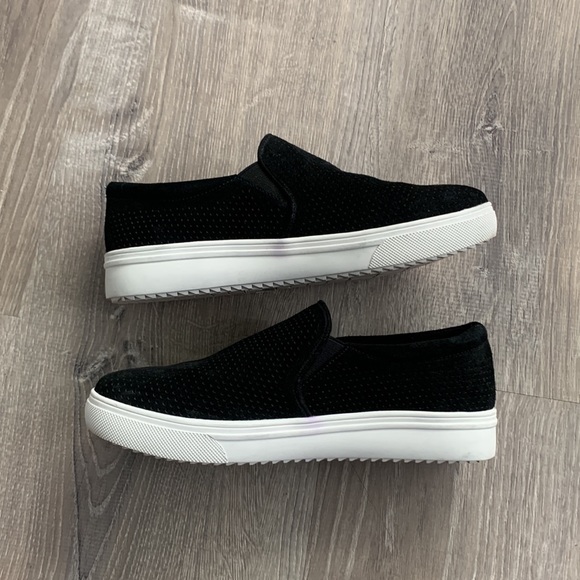 SOLD BLONDO Waterproof Black Suede Slip On Gallert Sneakers - Picture 4 of 8